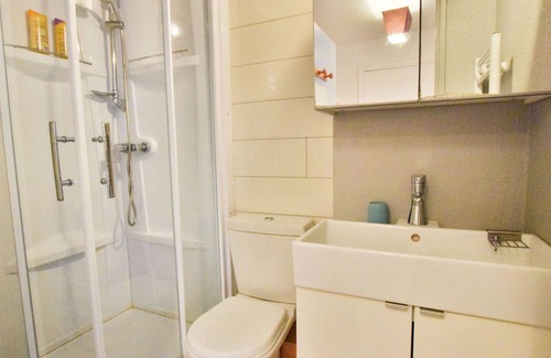 Bernex Apartment | Cozy Apartment Near Ski Lifts and Hiking Trails in Bernex