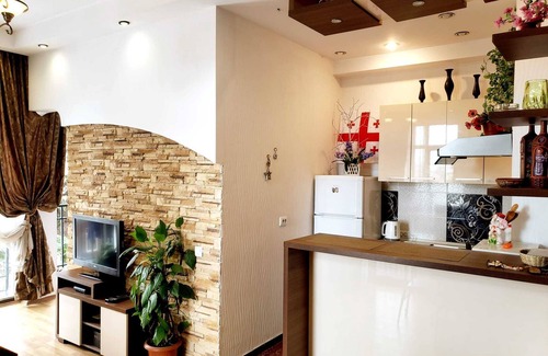 Tbilisi City Centre Apartment | Cozy apartment near the metro Liberty Square
