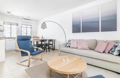 Marbella Apartment | Cozy apartment next to Hard Rock Hotel