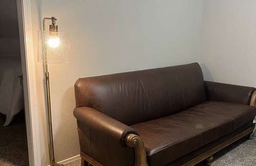 Denton Apartment | Cozy Apartment On A Golf Course