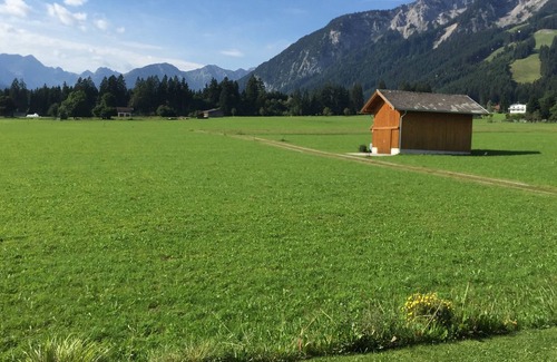 Waengle Apartment | Cozy apartment overlooking the mountains in the sunny village of Wängle