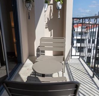 Santa Ana Apartment | Cozy Apartment Pool Coworking