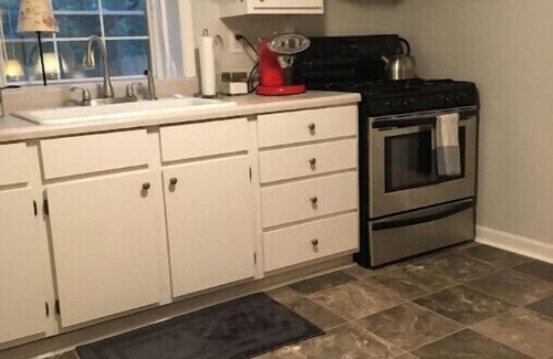 East Atlanta Apartment | Cozy Apartment Retreat in East Atlantan