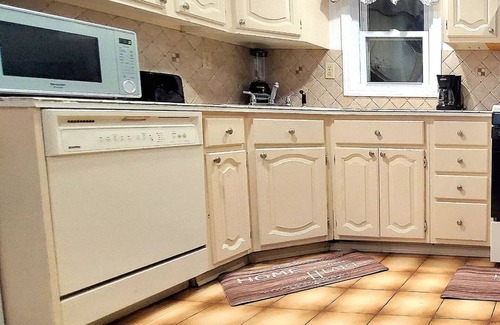 Ridgefield Park Apartment | Cozy apartment near all