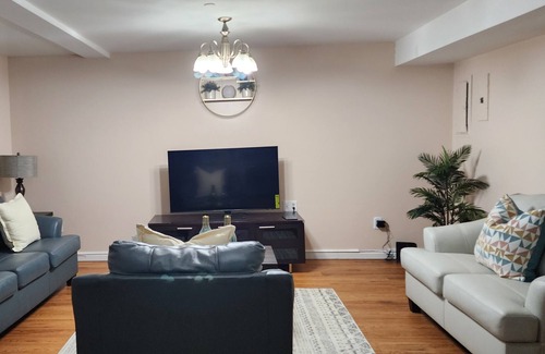 Tompkinsville House | Cozy Apartment