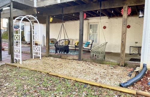 Fredericksburg Apartment | Cozy Apartment with Self-Check-In and Free Parking. Pet -Friendly!