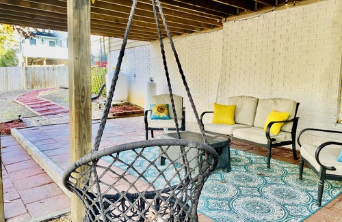 Fredericksburg Apartment | Cozy Apartment with Self-Check-In and Free Parking. Pet -Friendly!