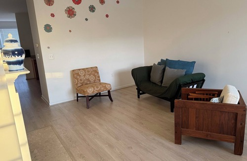 Shepherdstown Apartment | Cozy apartment with full size kitchen and parking in Shepherdstown WV