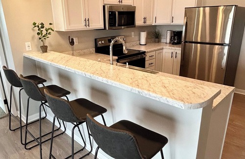 Waukee Apartment | Cozy Apartment with Gym and Game Room