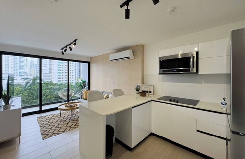 San Francisco Apartment | Cozy Apartment with Free Parking Coworking