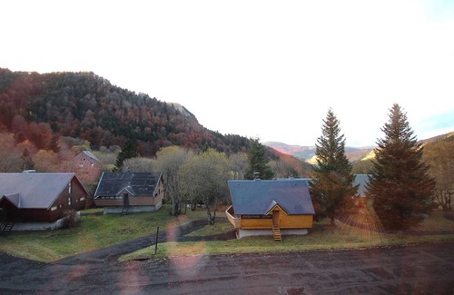 Mont-Dore Apartment | Cozy Apartment with Ski Access, Wi-Fi, Parking & Pet-Friendly - Sleeps 6