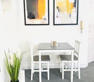 Swindon Apartment | Cozy Apartments By Singh