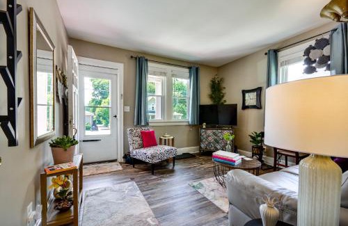 Greensboro Apartment | Cozy Apt in Downtown Greensboro with Shared Yard!
