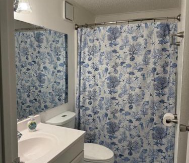 Golden Glades - The Woods Apartment | Cozy Apt min to Mayo Beaches Free Wi-Fi Coffee Tea