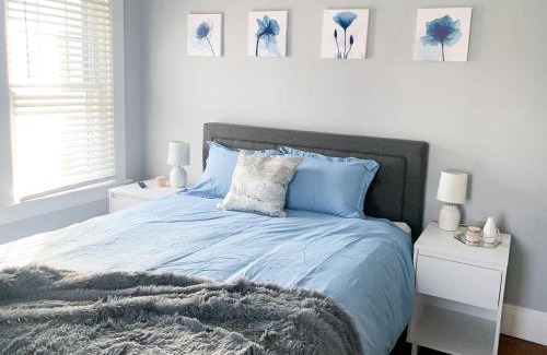 Kamm's Corners Apartment | Cozy Apt Near Airport & Parking