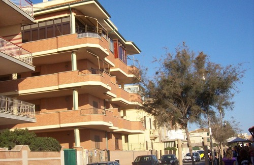 Ladispoli Apartment | Cozy apt. VERY Near Rome on BEACH FRONT, wide TERRACE & FREE wi-fi