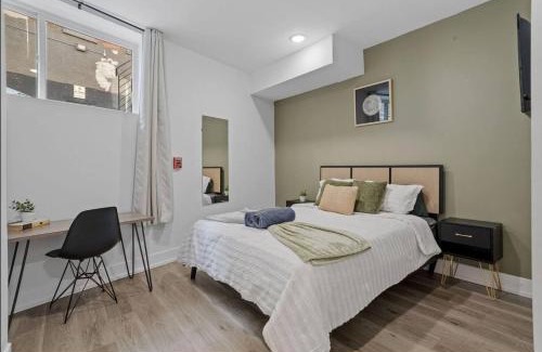 North Philadelphia East Apartment | Cozy Apt With Mini Golf, Basement Sleeps 8