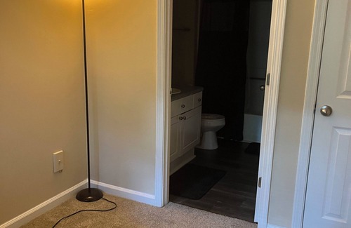 Duluth Apartment | Cozy apt with pool/grill/gym/ac/parking/balcony in safe Duluth. Suburbs of ATL!