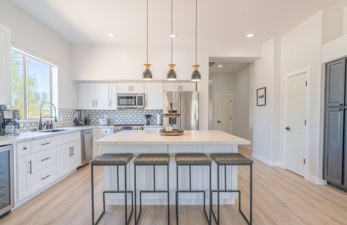 Bascom Hills House | Cozy Arizona home great for family’s or a fun trip! near Scottsdale! with a pool
