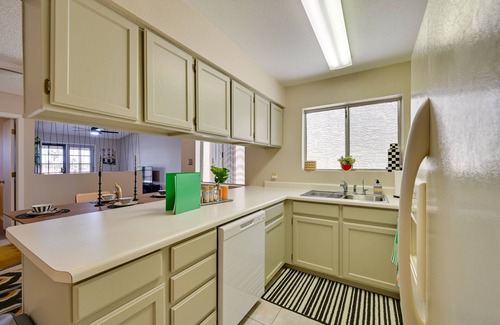 Yuma Condo | Cozy Arizona Retreat w/Pool Access, Patio & Grill