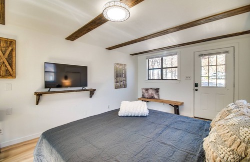 Gentry Apartment | Cozy Arkansas Getaway ~ 4 Mi to Siloam Springs!