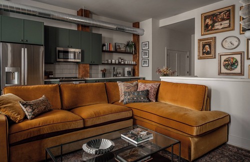 Northern Liberties Apartment | Cozy Artisan Loft w/Literary Charm/Book Binder