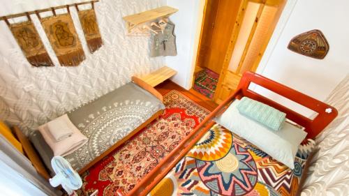 Karakol Apartment | Cozy Artist Flat near Karakol Main Square