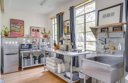 St. Elmo Improvement League Apartment | Cozy 'Artist's Cottage' 3 Mi to Lookout Mtn!