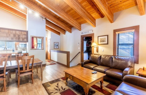 Truckee Condo | Cozy Aspen Grove 2 bed 2 bath by RedAwning