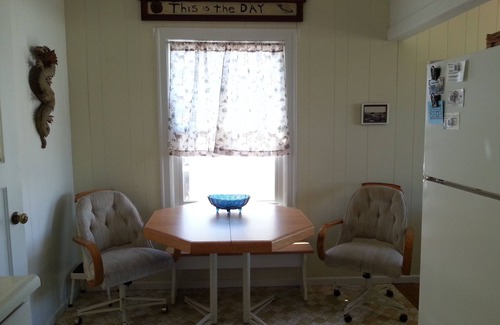 Astoria House | Cozy Astoria Cottage, Million Dollar View, Affordably Priced!
