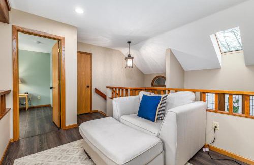 The Galena Territory House | Cozy at Creekwood Getaway