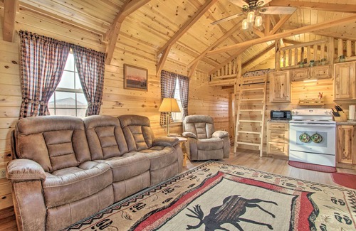 Augusta Cabin | Cozy Augusta Cabin w/Grill - Walk to Main St