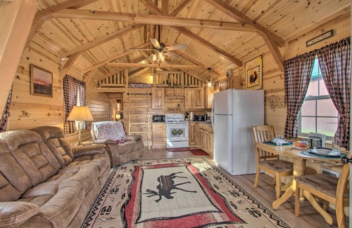 Augusta Cabin | Cozy Augusta Cabin w/Grill - Walk to Main St