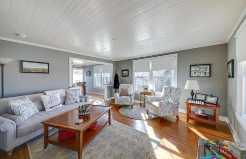 Augusta House | Cozy Augusta Home with Porch Walk to Katy Trail!