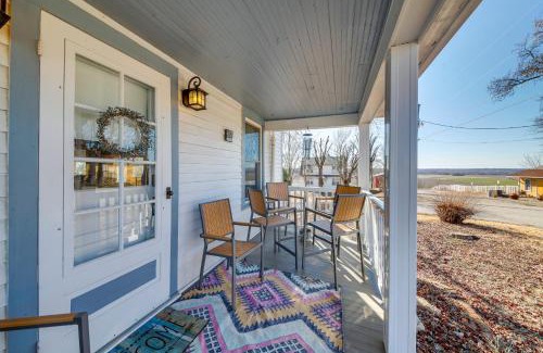Augusta House | Cozy Augusta Home with Porch Walk to Katy Trail!