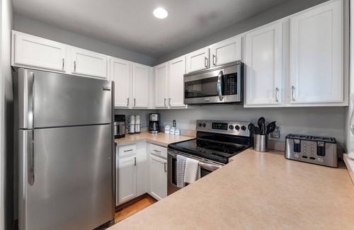 Tannersville House | Cozy Autumn Retreat – Fireplace, Game Room & 1 Min. to Camelback