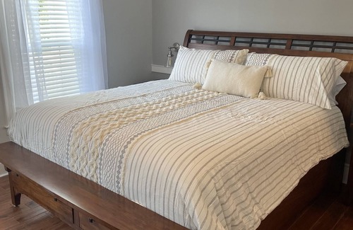 South Kortright Bed & Breakfast | Cozy B&B with WiFi and AC in welcoming South Kortright