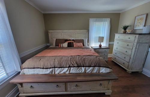 South Kortright Bed & Breakfast | Cozy B&B with WiFi and AC in peaceful South Kortright