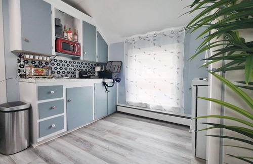 Bridgewater Apartment | Cozy Bachelor w/Balcony - Apt 4