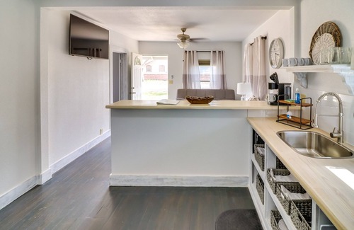 Ballinger House | Cozy Ballinger Vacation Rental w/Deck & Grill!