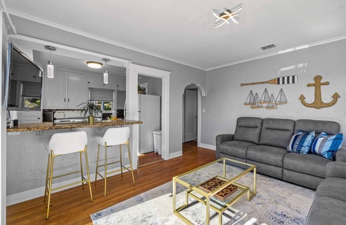 Bankers Hill Apartment | Cozy Bankers Hill Hideaway - AC, View, and Parking