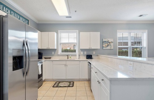 Longs Condo | Cozy Barefoot Beach Retreat: Resort Amenities