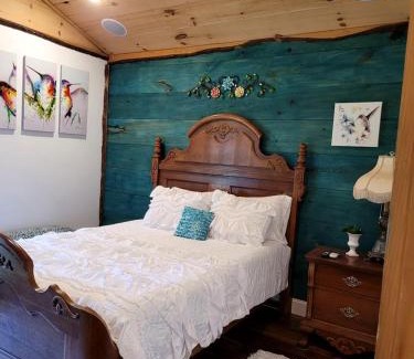 Georgia Coast House | Cozy Barn Stay: A Perfect Retreat for Animal Lovers in Danville, Georgia