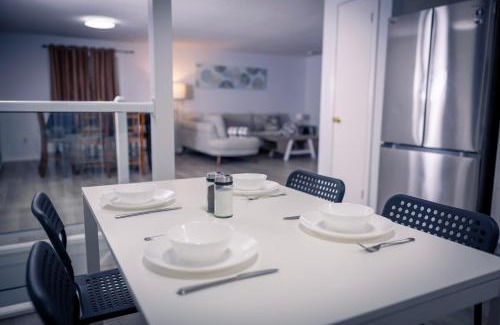 Barrie House | Cozy Barrie Home - Minutes to College & Hospital