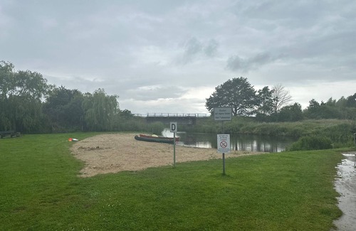 Neukalen Apartment | Cozy barrier-free apartment near the Peene - comfort for two