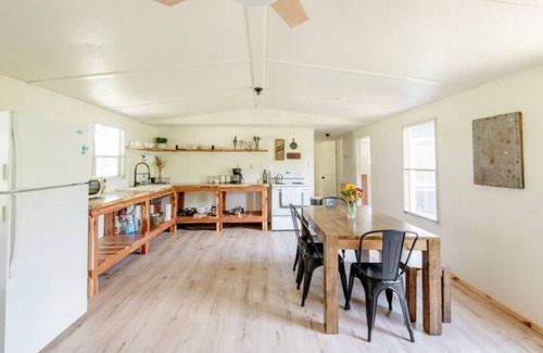 Sequatchie House | Cozy basecamp minutes from waterfalls, hiking and climbing