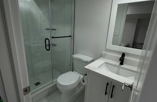 Thornhill House | Cozy basement 3-bedroom house in nice Steeles with AC, WiFi