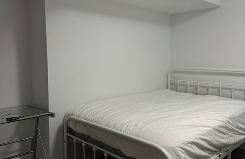 Thornhill House | Cozy basement 3-bedroom house in nice Steeles with AC, WiFi