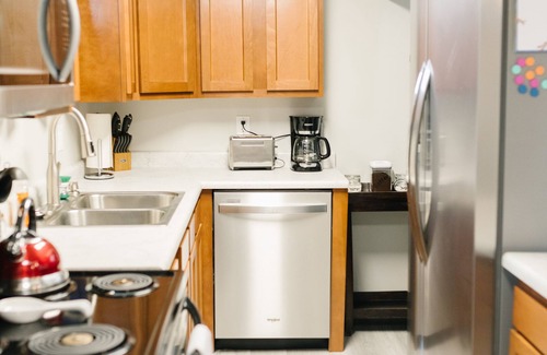 Taylorsville House | COZY BASEMENT APARTMENT - PRIVATE ENTRANCE - NEAR PARK