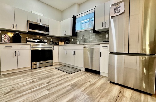 Hinton Apartment | Cozy Basement Apartment Near Jasper – Private, Modern, and Perfect for Couples